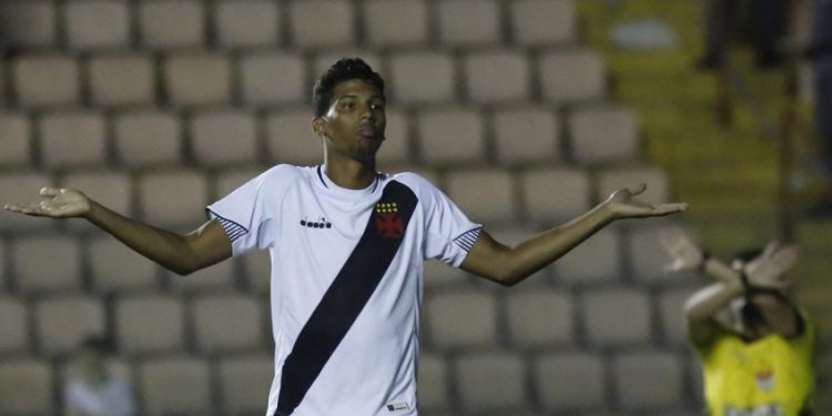 Laranjeira recebe propostas e pode sair do Vasco