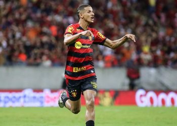 Luciano Juba, destaque do Sport, foi oferecido ao Vasco