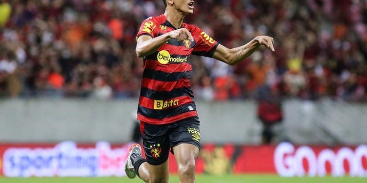 Luciano Juba, destaque do Sport, foi oferecido ao Vasco