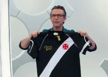 Neto dá alfinetada no Flamengo e comemora vitória do Vasco