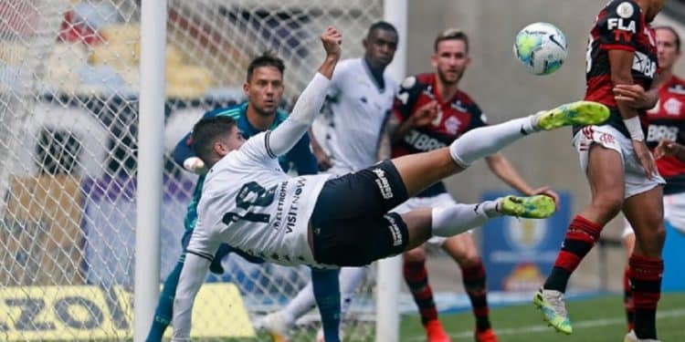 Pedro Raul já marcou golaço contra o Flamengo; relembre