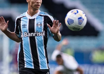 Revelado o motivo que fez o Vasco desistir de Ferreirinha, do Grêmio