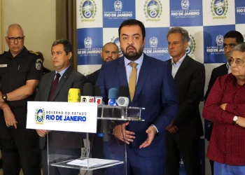 Torcidas Organizadas Governador do Rio pune CNPJ, mas esquece do CPF