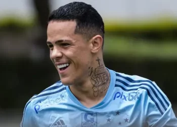 Vasco analisa o Mercado e tem novo alvo; confira nome