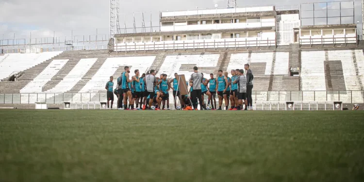 Qual o atleta do Vasco com mais seguidores no Instagram? Confira