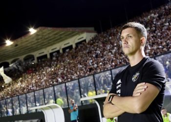Ex-Vasco, Barbieri surpreende e está negociando com novo clube
