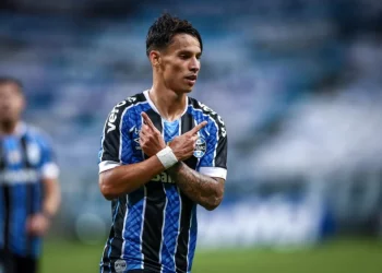 Vasco tem interesse em Ferreirinha, do Grêmio