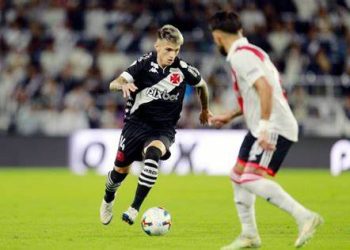 Orellano impressiona nos treinos e deve ficar no banco do Vasco contra o ABC