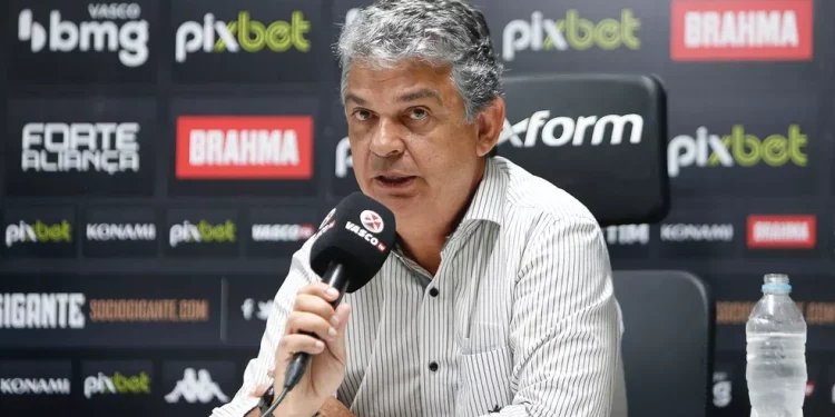 Cobiçado no Mercado! Vasco contrata atacante para a base