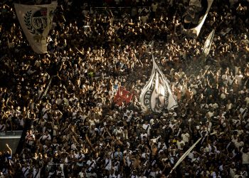 Nova pesquisa aponta Vasco como a quinta maior torcida do Brasil