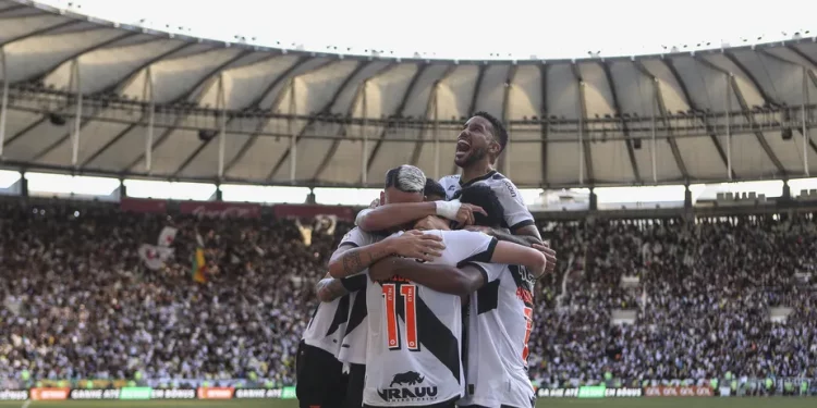 Acabou o problema? Jornalista aponta solução envolvendo disputa pelo Maracanã