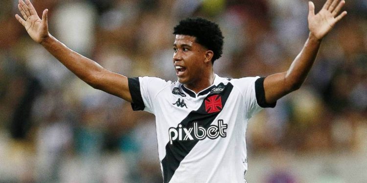 Confira os 3 jogadores mais valorizados do elenco do Vasco