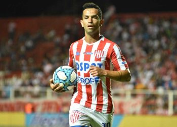 Conheça tudo sobre Gabriel Carabajal, novo meia do Vasco