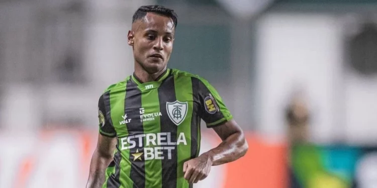 Dirigente do América-MG abre o jogo sobre possibilidade de Matheus Gonçalves jogar no Vasco