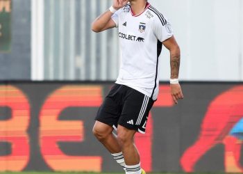 Emprestado pelo Vasco, Palacios marca dois gols no Campeonato Chileno