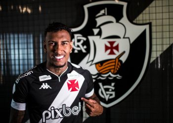 "É um clube que eu acompanho desde pequeno", diz Rwan Cruz na chegada ao Vasco