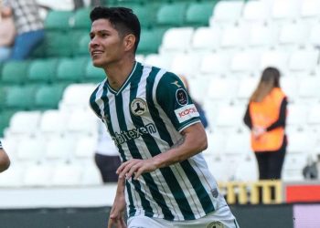 Jogador que ficou perto do Vasco está quase fechando com o Botafogo