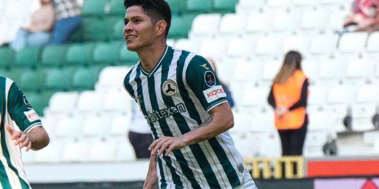 Jogador que ficou perto do Vasco está quase fechando com o Botafogo