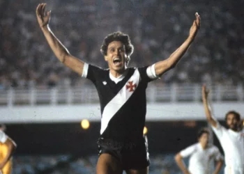 Maior ídolo do Vasco, Roberto Dinamite estaria completando 69 anos nesta 5ª-feira