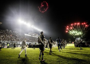 Torcida do Vasco esgota todos os ingressos para o jogo contra o Bahia