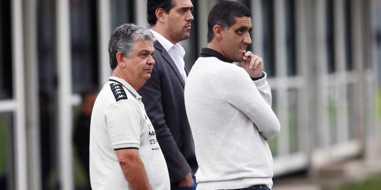 Vasco entende a necessidade e começa a busca por reforços