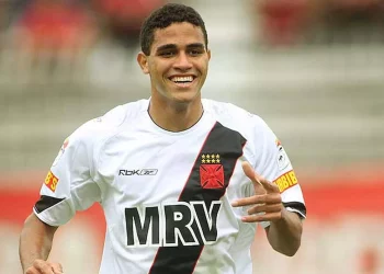 Vasco entrou em contato por Alan Kardec? Rodrigo Caetano abre o jogo