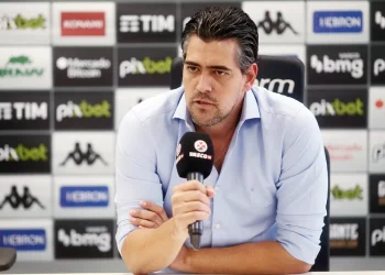 Vasco surpreende e faz nova proposta por jogador que estava perto da Europa