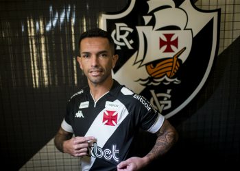 Gabriel Carabajal é registrado no BID e pode jogar contra o Palmeiras