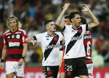 confira a provável escalação do Vasco contra o Bahia