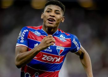 Vasco pensou em Hércules, mas desistiu após saber valor em negociação com Flamengo