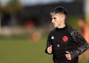 Com gol olímpico de Orellano, confira os gols de Vasco 7 x 1 Audax