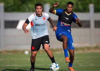 Vasco vence jogo-treino por 3 a 1 com gols de reforços