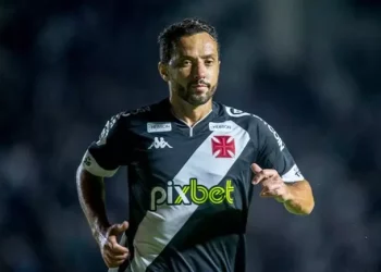 Ídolo do Vasco, Nenê volta atrás e cogita adiar aposentadoria