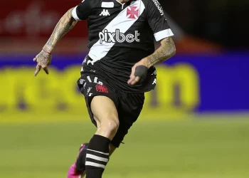Vélez Sarsfield revela valor final da venda de Luca Orellano ao Vasco
