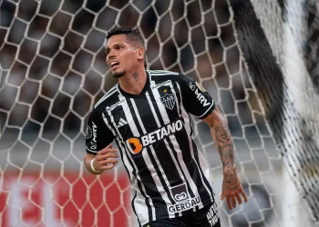 Atlético-MG x Vasco: Paulinho vira dúvida para a partida