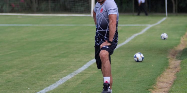 Ex-Vasco deve ser o técnico da Seleção Brasileira nos próximos jogos