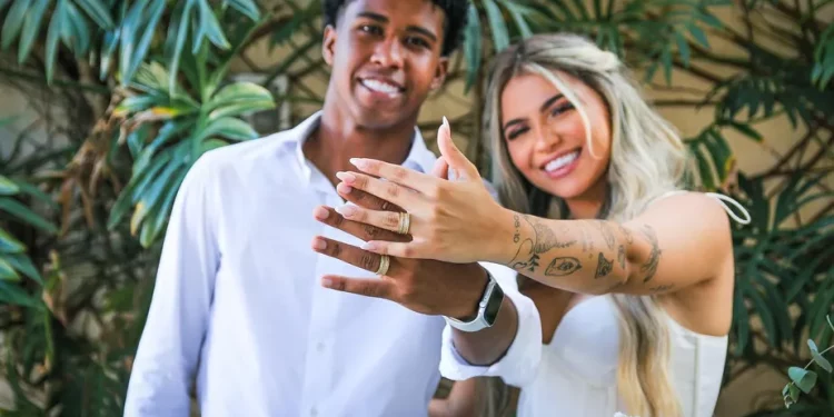 Cerimônia intimista: confira como foi o casamento de Andrey, jogador do Vasco