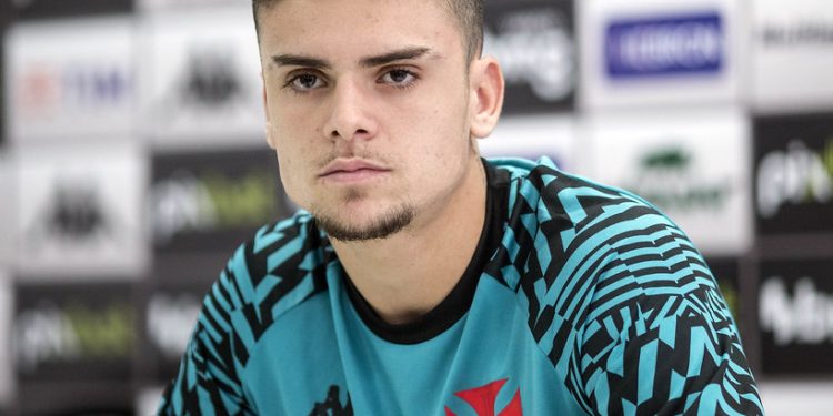 Atacante do Vasco chama a responsabilidade em momento ruim do clube