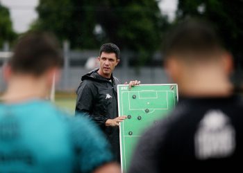 Pressionado, Barbieri deve fazer mudança que a torcida tanto pediu