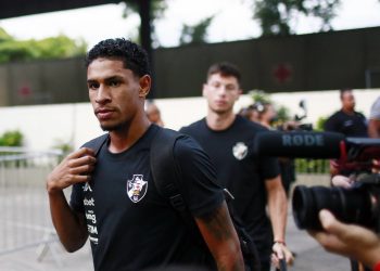 Vasco conversa com o Internacional para manter Paulo Victor; confira detalhes