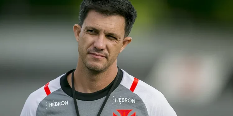 Situação de Barbieri fica insustentável no Vasco