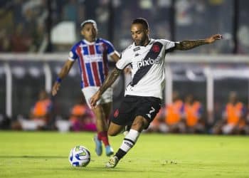 Jornalista dá choque de realidade e aponta erro do Vasco