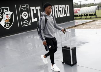 Preocupante: Vasco tem 4 desfalques contra o Santos e pode aumentar