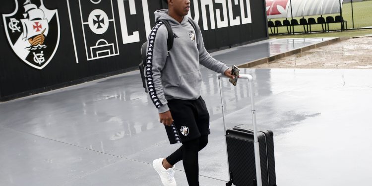 Preocupante: Vasco tem 4 desfalques contra o Santos e pode aumentar