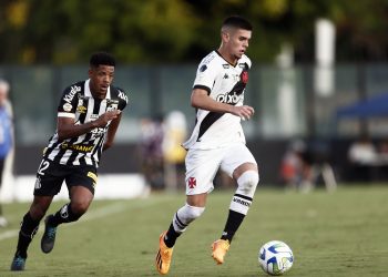 Falta de repertório: Vasco tem média de 30 cruzamentos por jogo no Brasileirão