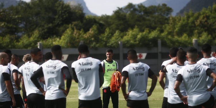 Confira a provável escalação do Vasco contra o São Paulo