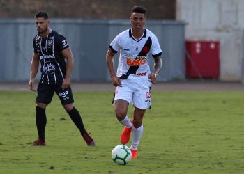 Ex-jogador do Vasco é citado pelo MP em esquema de apostas esportivas