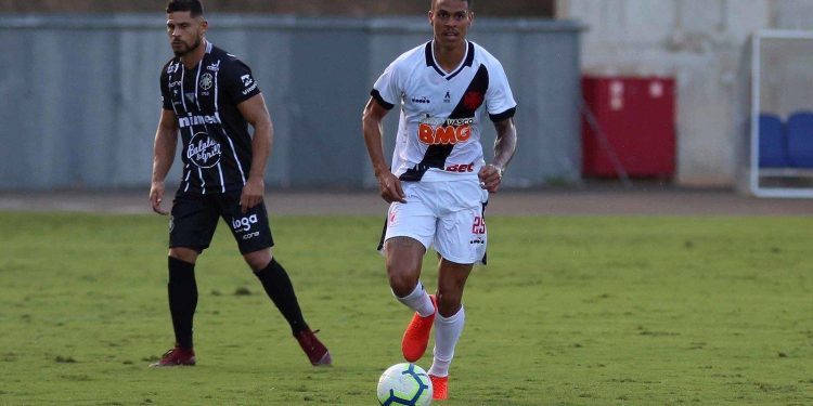 Ex-jogador do Vasco é citado pelo MP em esquema de apostas esportivas