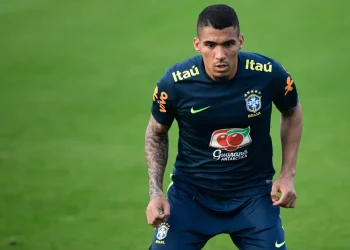 Vasco segue interessado em volante Allan