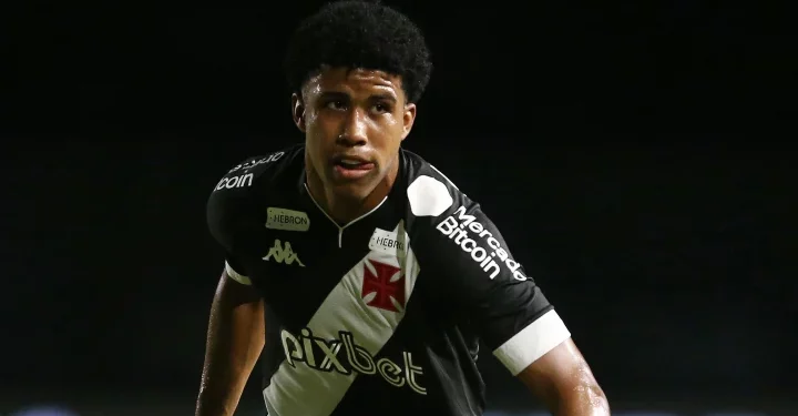 Andrey pode fazer mais dois jogos pelo Vasco